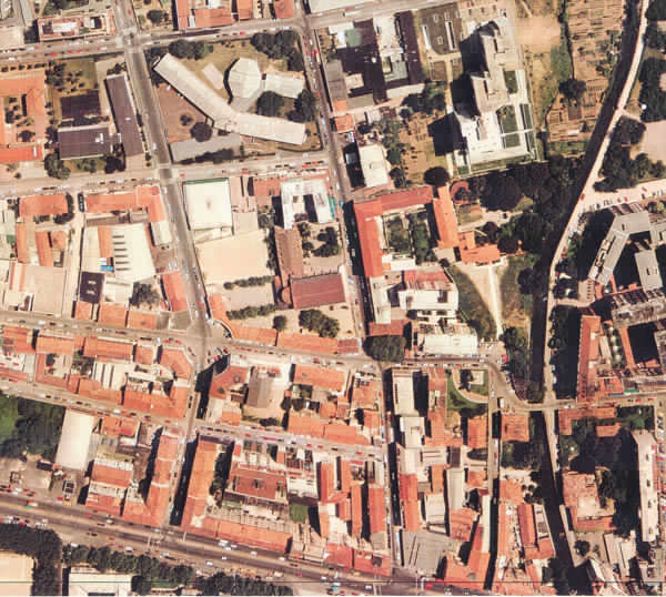 Foto ortogonale. Piazza dei Piccoli Martiri